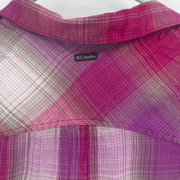 Columbia Womens‎ Shirt Size M 1/4 button down V Neck Plaid Hiking Outdoor - Picture 4 of 6